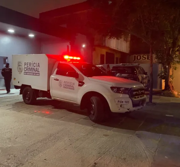 Giovanni Luiz Silva Marques, 45 anos, foi encontrado morto na DPPA da Mulher de Porto Alegre – Foto: Marcel Horowitz