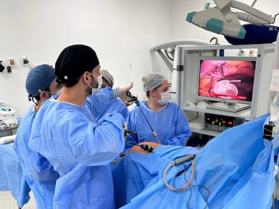 O ponto de partida do mutirão foi um conjunto de 100 consultas com as equipes de cirurgia geral realizadas em maio Foto : Carla do Amaral / FHC / CP