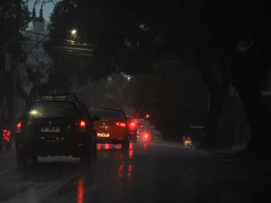 Chuva incessante e manhã escura em Porto Alegre nesta terça-feira Foto : Camila Cunha