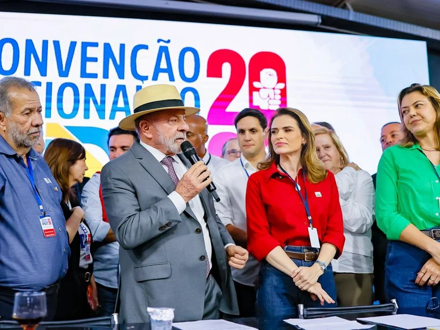 Em convenção nacional, PDT oficializa apoio a Lula nas eleições
