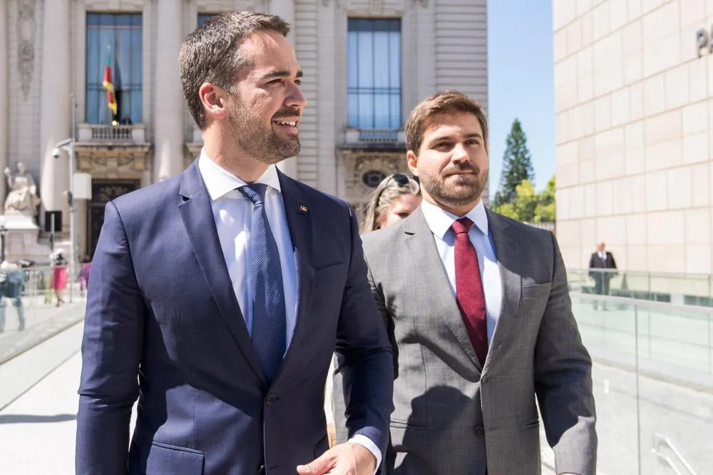 Eduardo Leite e Thalis Bolzan no dia da posse do governador, em janeiro de 2023. Foto: Reprodução