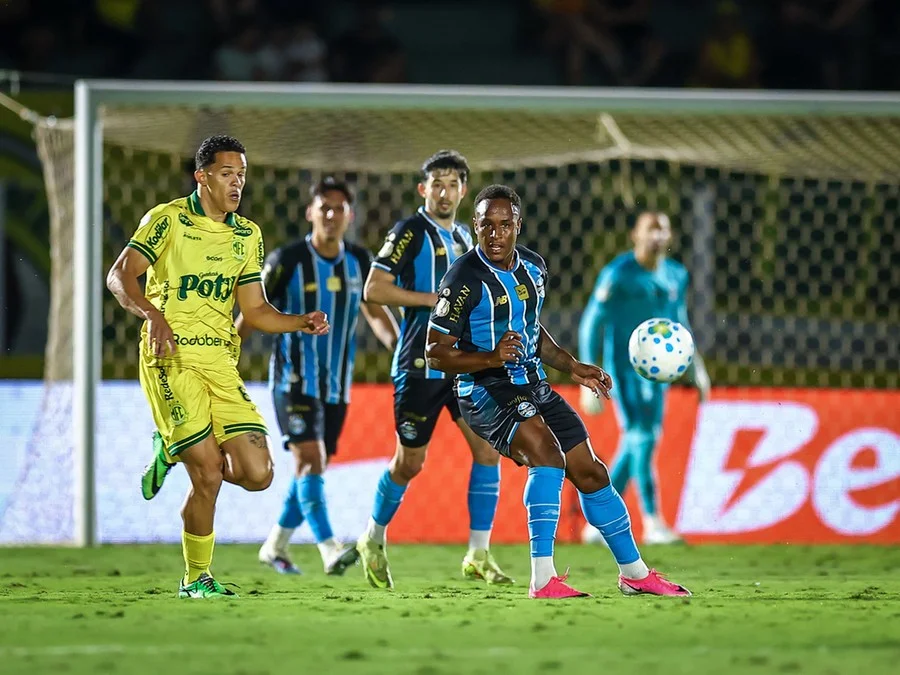 Jovane Cabral entrou no segundo tempo contra o Mirassol Foto : LUCAS UEBEL/GREMIO FBPA/CP