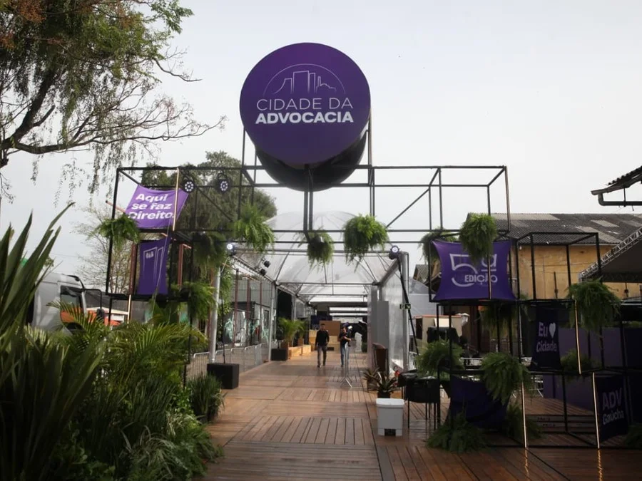 Estrutura da Cidade da Advocacia 2026 está pronta para receber advogados, acadêmicos de direito, painelistas e autoridades no Cais Embarcadero Foto : Mauro Schaefer