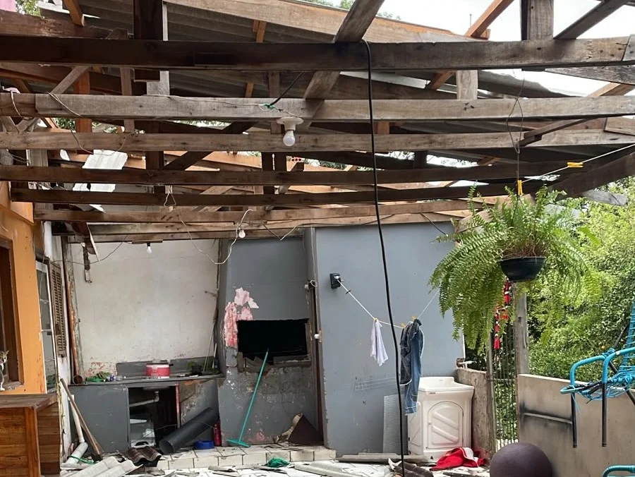 Parobé teve mais de 300 residências destelhadas com o vendaval da quinta-feira Foto : Defesa Civil de Parobé / CP