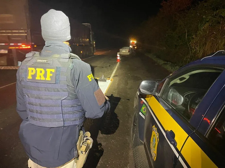 O acidente ocorreu por volta das 3h20min deste domingo Foto : Divulgação /Polícia Rodoviária Federal/ CP