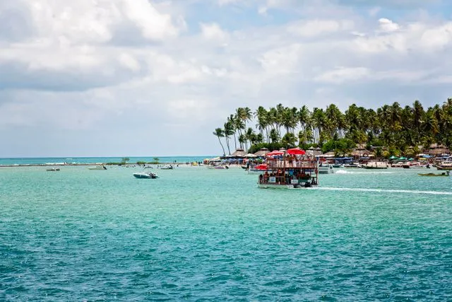 Resort all inclusive em Porto de Galinhas: vale a pena ficar no resort ou explorar o destino?
