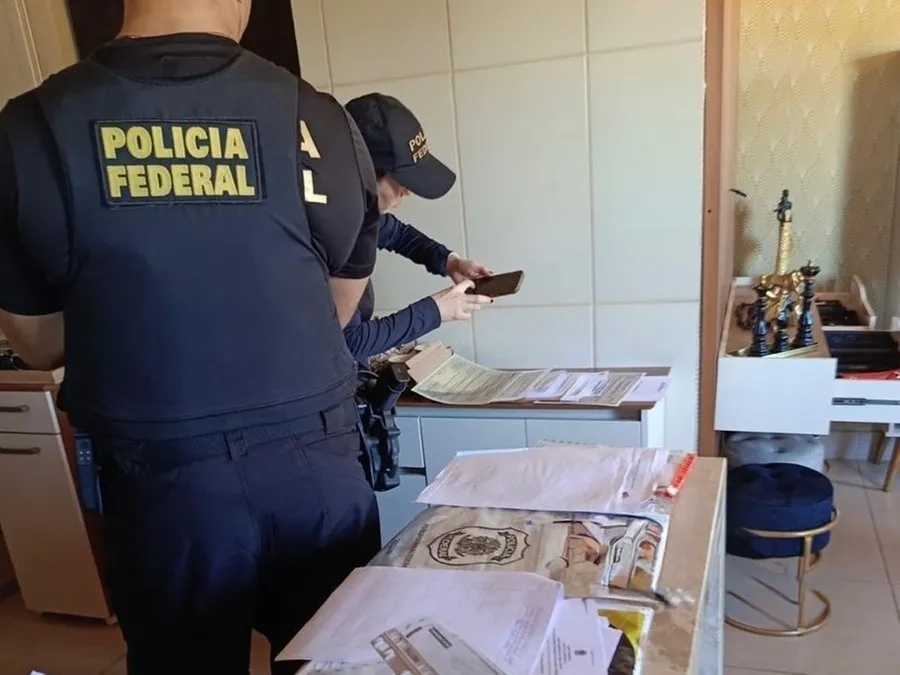 Três pessoas foram presas durante a Operação, que cumpriu mandados em Minas Gerais e na Bahia Foto : Polícia Federal / Divulgação / CP