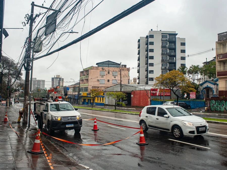Porto Alegre tem mais de 14 mil clientes sem energia elétrica Foto : Camila Cunha