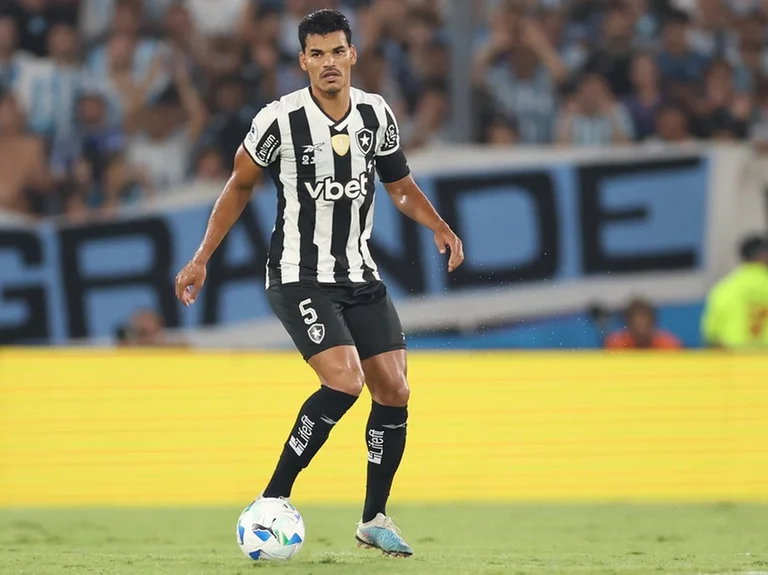 Grêmio anuncia contratação do volante Danilo Barbosa