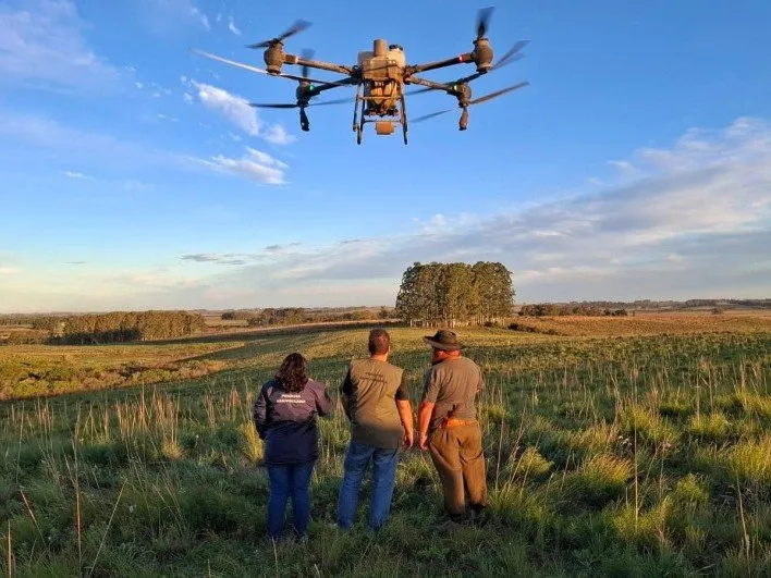 Trump anuncia tarifas de até 100% para drones importados