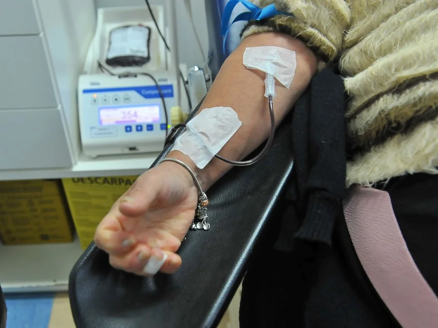 GHC pede doações de sangue após estoques atingirem níveis críticos em Porto Alegre