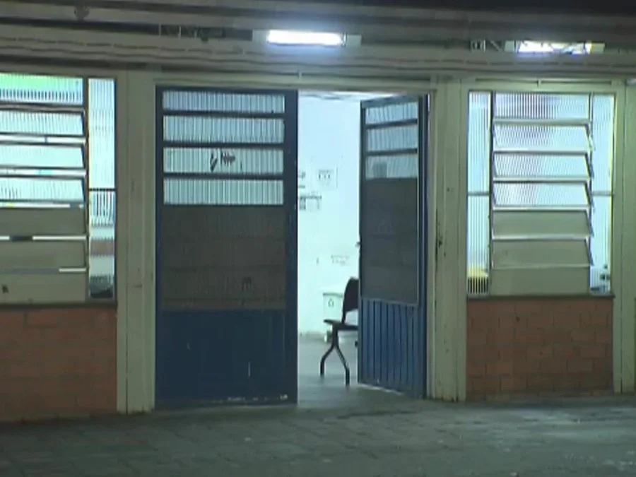 Criança chegou já morta na UPA Bom Jesus, com diversos sinais de violência pelo corpo Foto : TV Record / Reprodução / CP