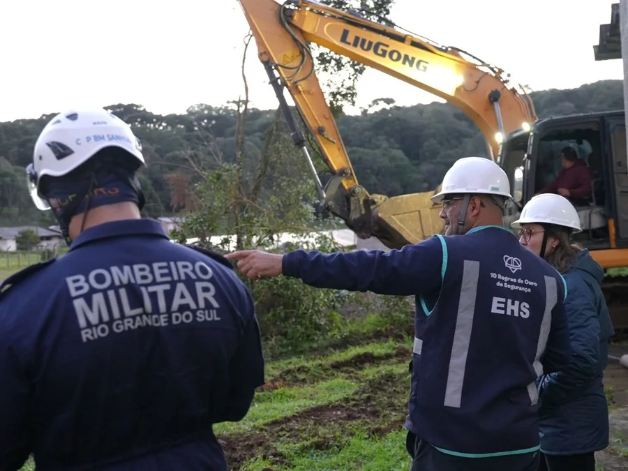 Bombas foram instaladas pela Corsan/ Aegea para escoar a água para um rio próximo Foto : Corsan/ Divulgação/ CP