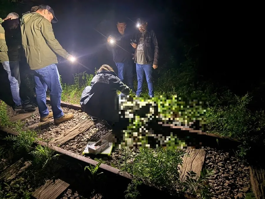 Vítima no bairro Km 3 foi alvejado enquanto caminhava pela via férrea Foto : Polícia Civil / CP