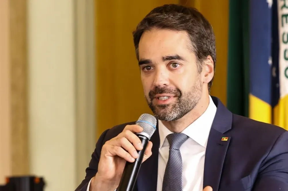 Eduardo Leite decide não declarar voto no segundo turno entre Lula e Flávio Bolsonaro