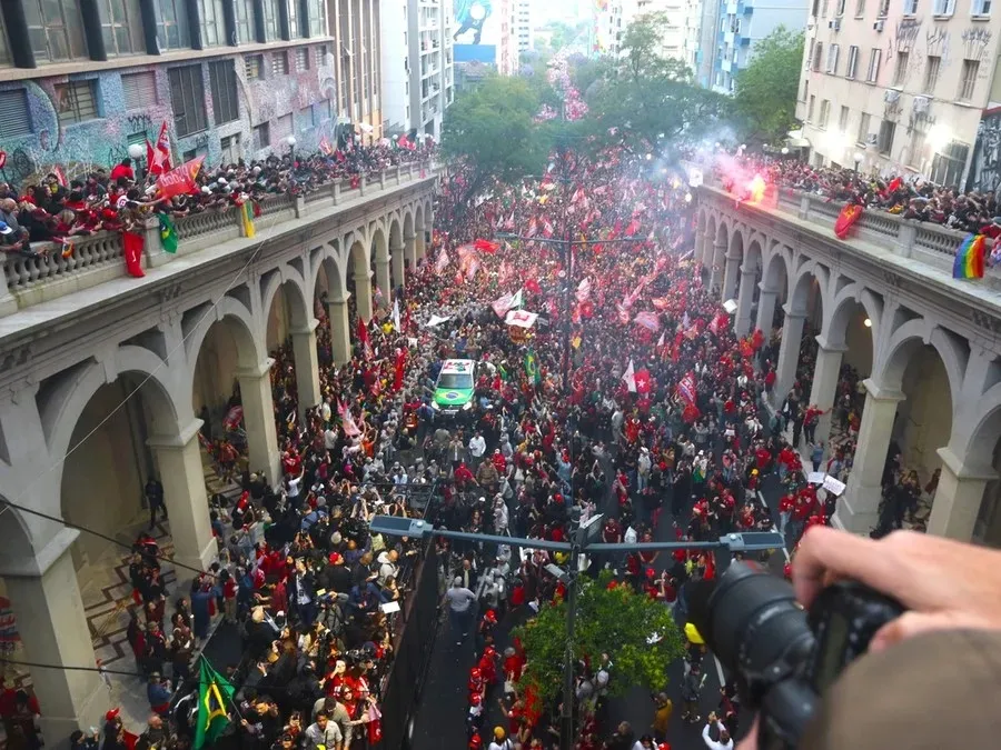 Em Porto Alegre, na reta final, caminhada reuniu cerca de 200 mil pessoas Foto : Mauro Schaefer/CP