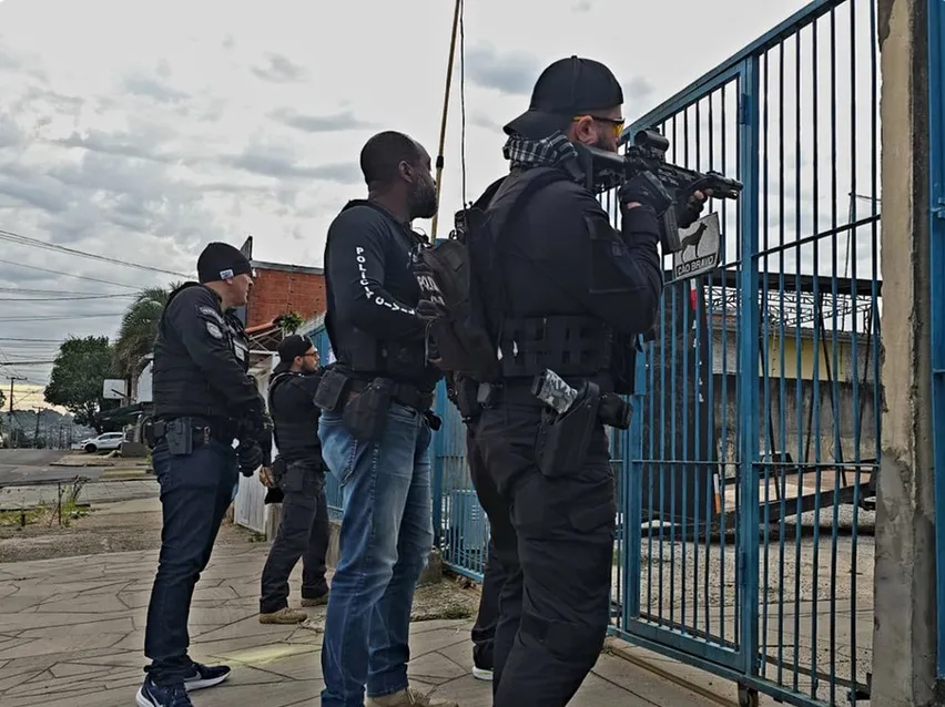 Ordens judiciais são cumpridas pela Polícia Civil na manhã desta quarta-feira. Foto : Polícia Civil / CP