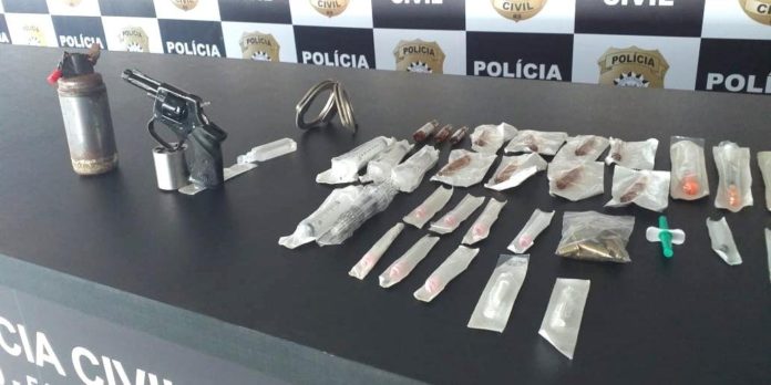 Material que seria usado no atentado foi apreendido na ação policial | Foto: Polícia Civil / CP