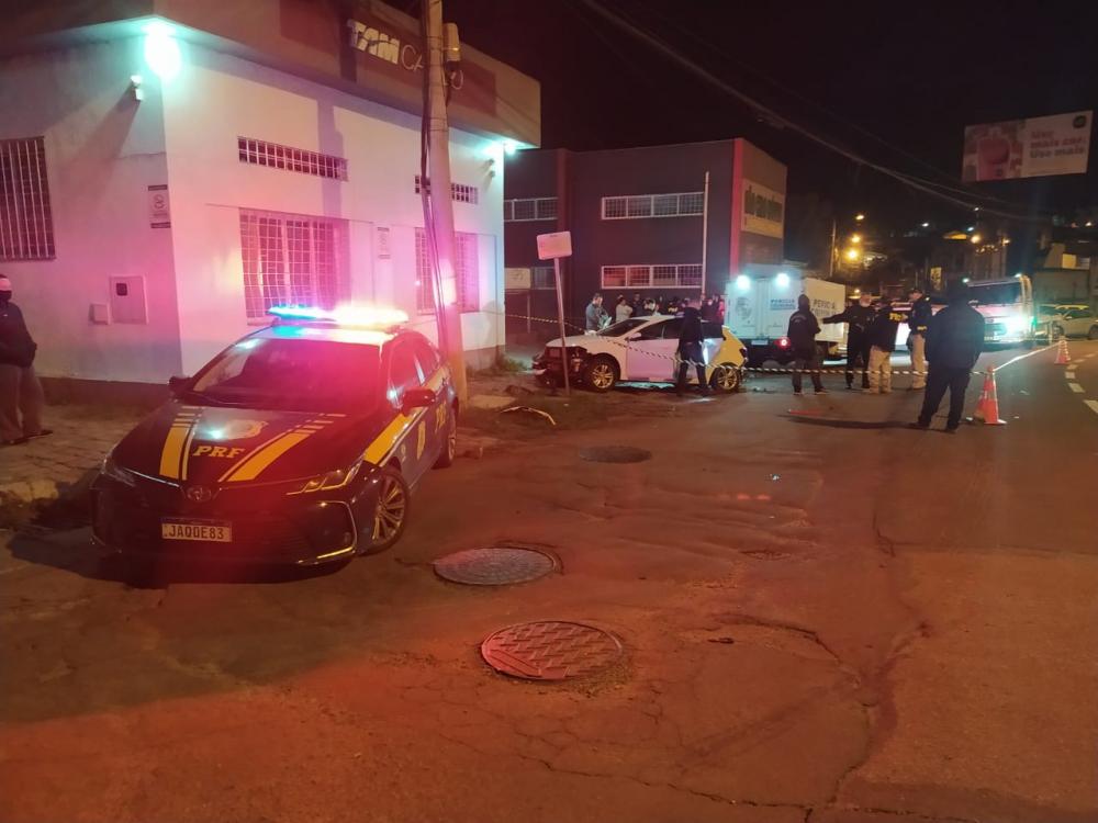 Caso mais grave, que provocou três óbitos, foi atendido por uma equipe da PRF. Foto: Polícia Rodoviária Federal/Divulgação