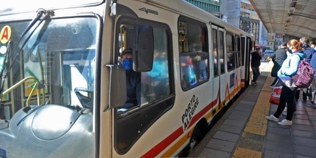 Porto Alegre tenta encontrar equilíbrio entre reativar a economia e manter o vírus controlado | Foto: Alina Souza