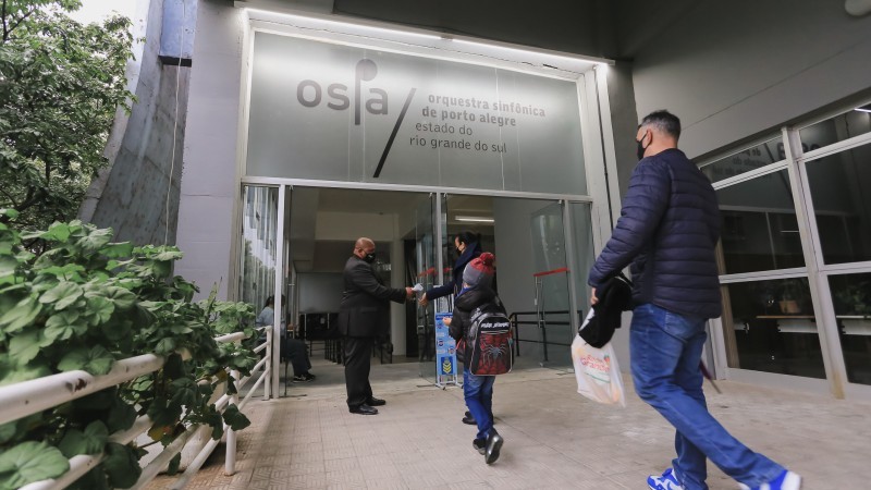 Desde a retomada dos espetáculos com público, a orquestra passou a recolher 1 kg de alimento por ingresso - Foto: Leandro Rodrigues/Divulgação Ospa