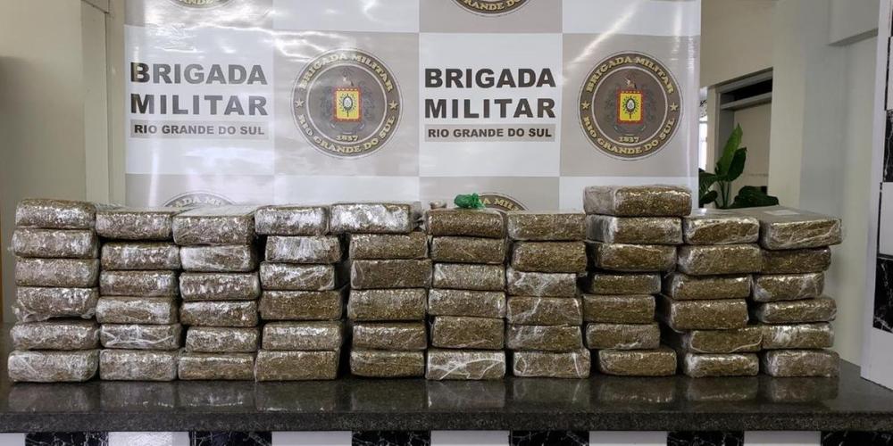 Entorpecente encontrava-se distribuído em 61 tijolos já embalados | Foto: BM / CP
