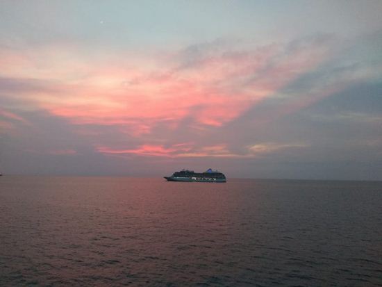 Myrella Allgayer, de 27 anos, está em uma embarcação no porto de Miami, nos Estados Unidos — Foto: Arquivo Pessoal