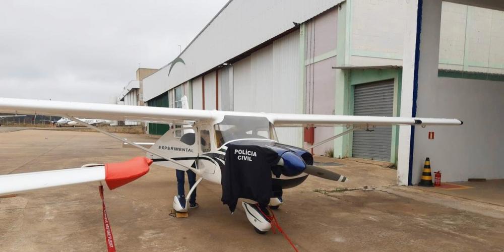 Em São Paulo, uma aeronave foi apreendida e o piloto preso pelos policiais civis | Foto: PC / Divulgação / PC