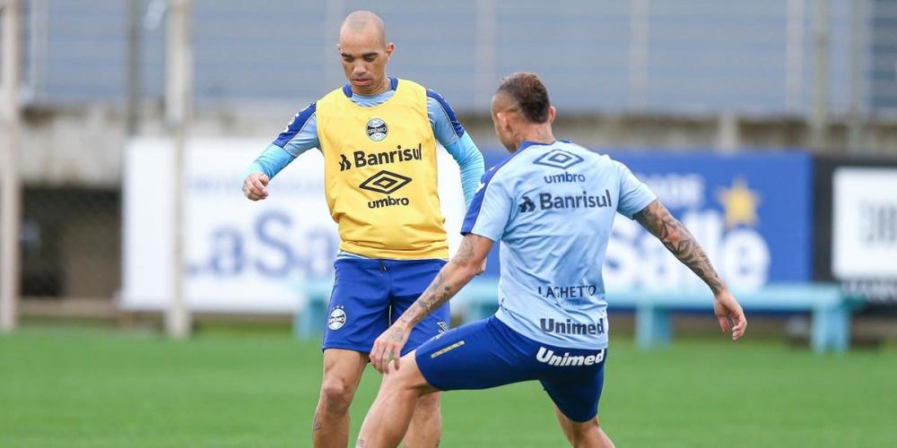 Diego Tardelli admitiu que pensou em deixar o Grêmio, mas disse ter superado momento ruim | Foto: Lucas Uebel / Grêmio / Divulgação