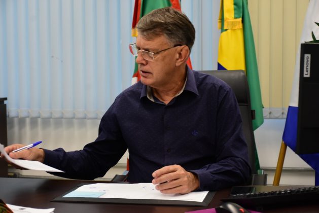 Prefeito em exercício, Maurício Medeiros, assinou decreto de emergência. Foto: Reprodução / Prefeitura de Cachoeirinha