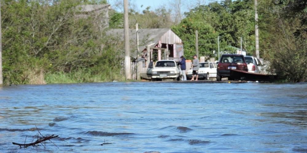 Famílias da Praia do Paquetá seguem apreensivas em razão da inundação do Rio dos Sinos | Foto: Fernanda Bassôa / Especial / CP