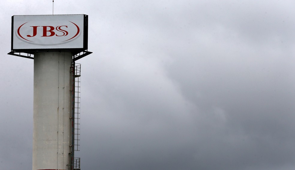 Logo da JBS — Foto: Paulo Whitaker/Reuters