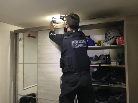 Agentes apreenderam objetos como, por exemplo, celulares, veículos e documentos. Foto: Polícia Civil/Divulgação