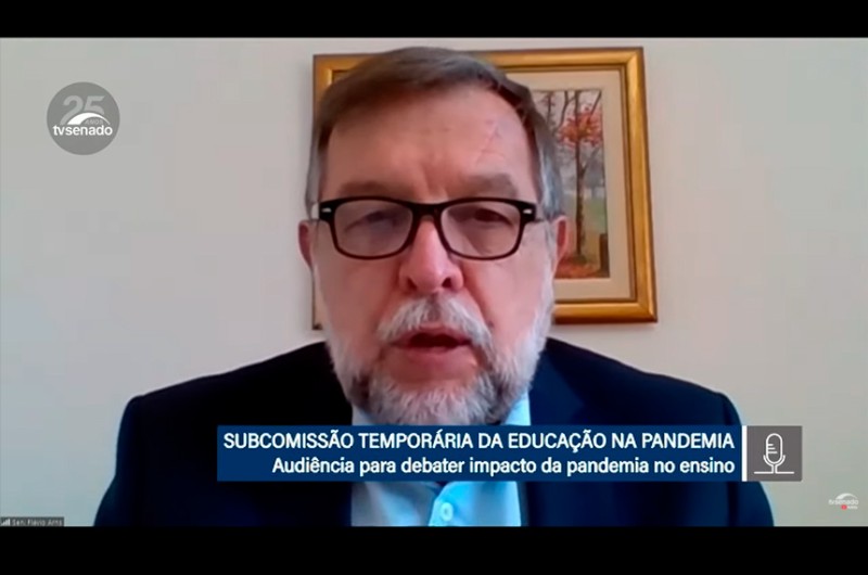 Presidente da subcomissão, Flávio Arns pediu que debatedores apontassem necessidades locais para o melhor direcionamento de emendas - Reprodução/Tv Senado