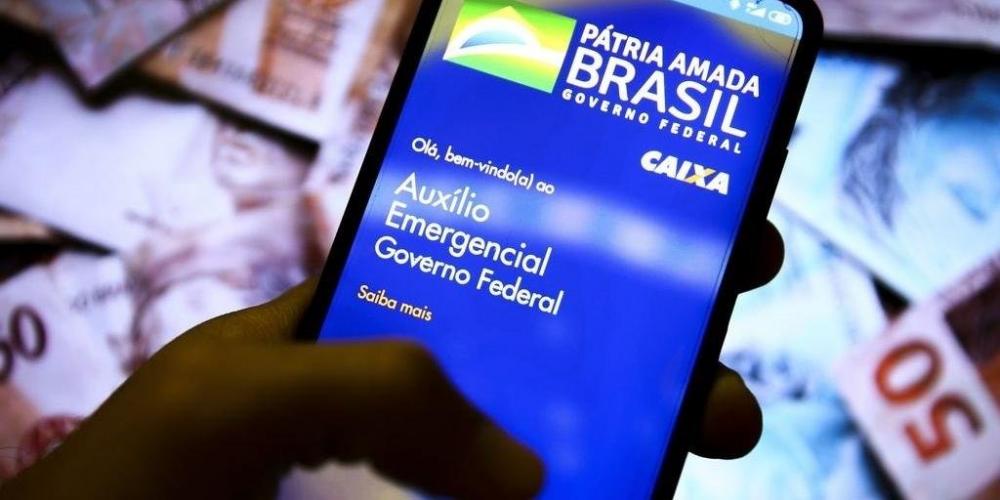 Benefício dobrado só havia sido pago a mulheres solteiras, chefes de família | Foto: Marcelo Camargo / ABr / Divulgação CP