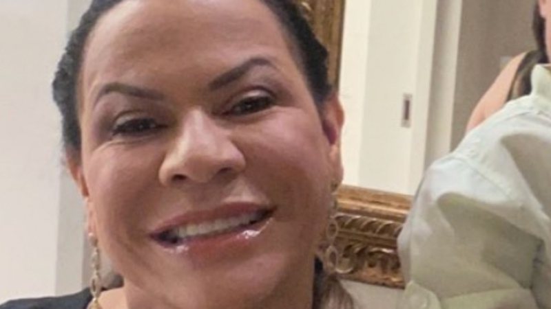 Mãe de Marília Mendonça publica foto rara com o marido e o neto: 