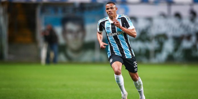 Lateral se despediu do Tricolor neste sábado | Foto: Lucas Uebel / Grêmio FBPA / Divulgação / CP