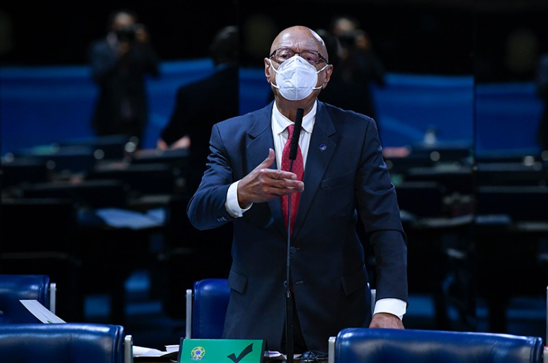 Aos 74 anos de idade, Amin está vacinado, não apresenta sintomas graves e está em isolamento - Jefferson Rudy/Agência Senado