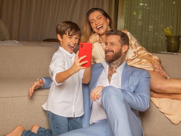 Cleo, Leandro DLucca e Gael (Foto: Reprodução/Instagram)