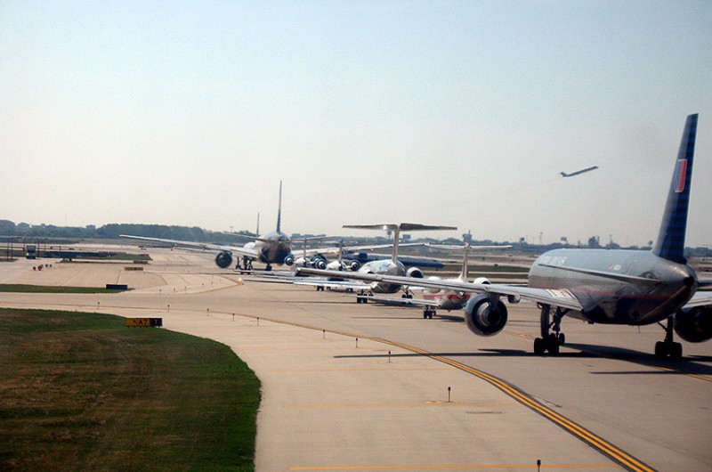 De acordo com o governo federal, que editou essa medida provisória, a iniciativa vai beneficiar empresas do setor de transporte aéreo regular de passageiros ou de cargas - Bobby Hidy