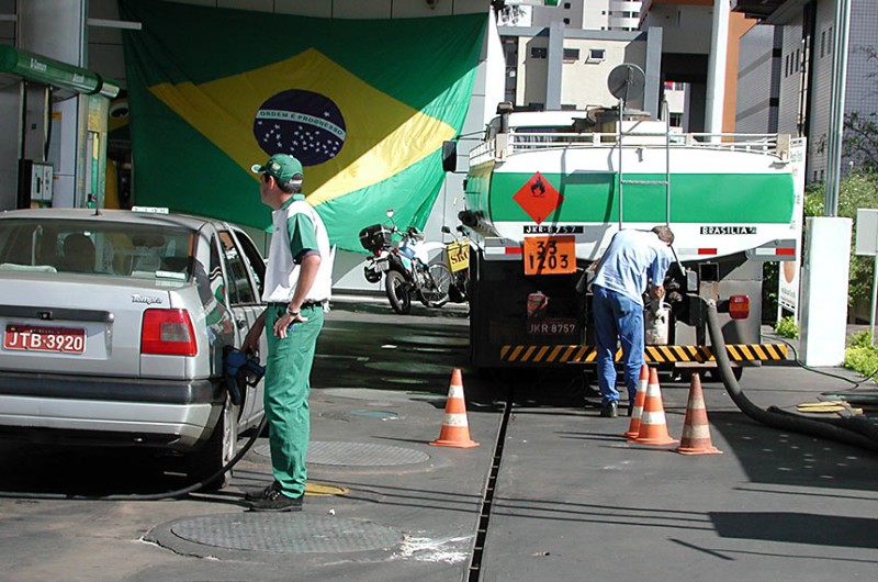 Petrobras subiu esta semana preços de venda à distribuidoras: gasolina em 4,85% e diesel em 8,08% - Agência Senado