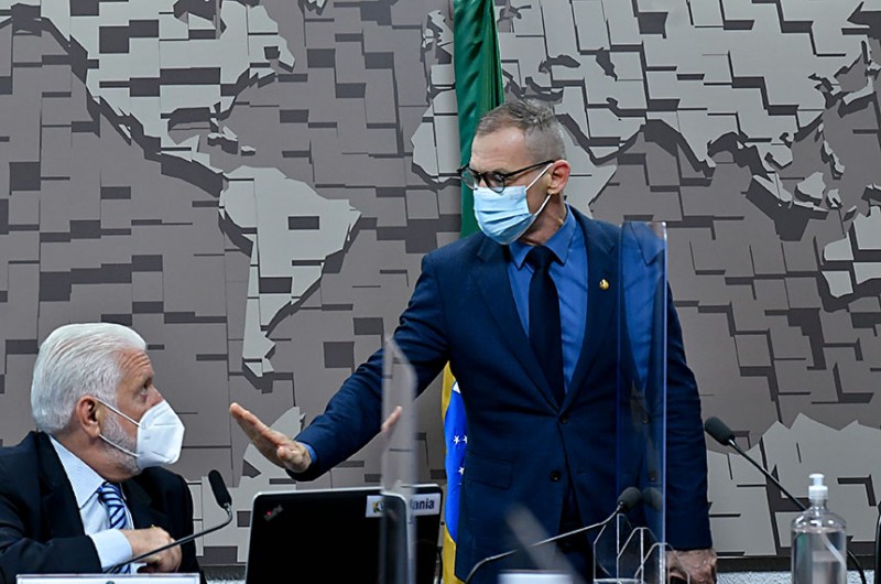 O presidente da CMA, Jaques Wagner, e Contarato, relator de projeto sobre estrada no Parque do Iguaçu - Geraldo Magela/Agência Senado