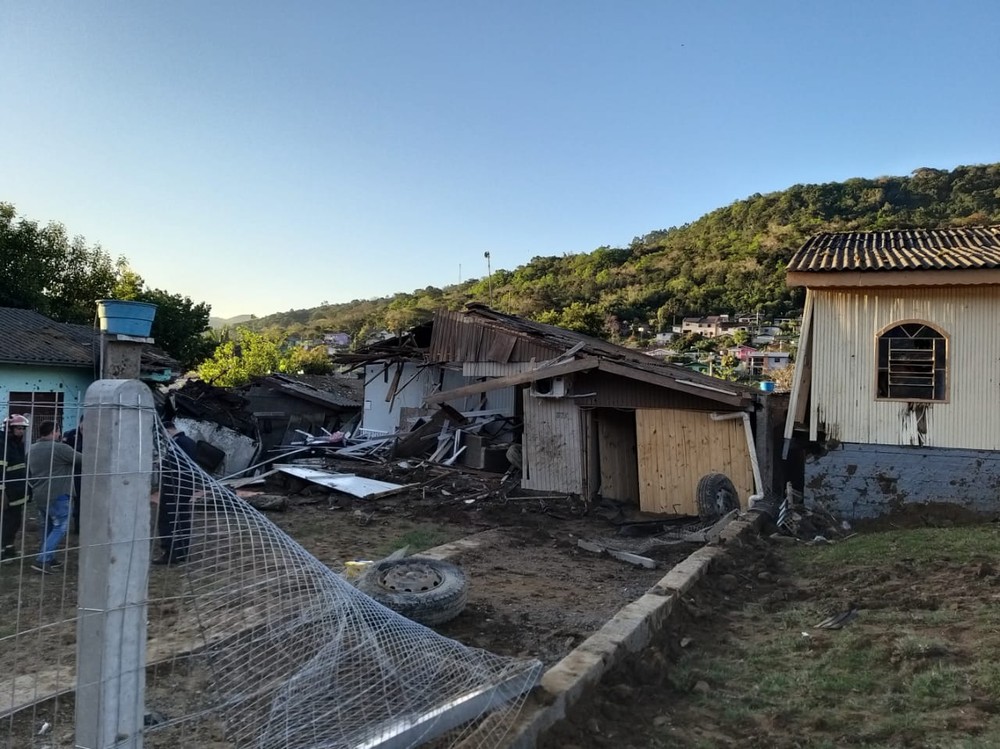 Acidente aconteceu no mesmo local onde outro motorista de caminhão morreu, em agosto — Foto: Divulgação/Brigada Militar