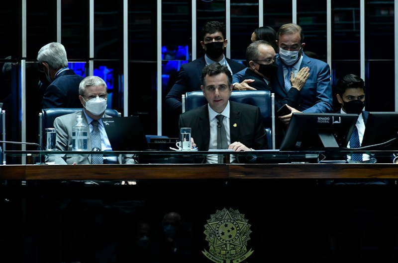 O presidente do Senado prestou homenagem às pessoas que faleceram durante o período do recesso parlamentar - Geraldo Magela/Agência Senado