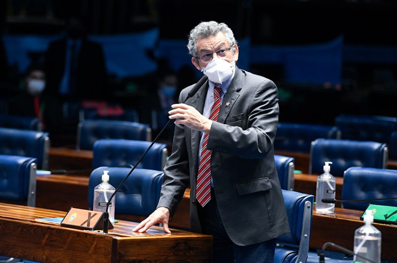 O senador Paulo Rocha (PT-PA) ressaltou ser um dos fundadores do partido e que se orgulha de representar a legenda no Senado - Jefferson Rudy/Agência Senado
