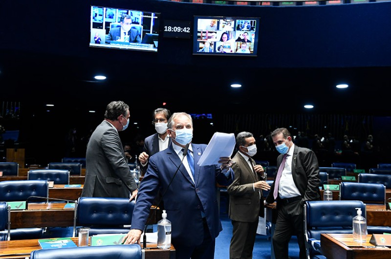 Izalci Lucas (PSDB-DF) foi o relator do projeto de Jayme Campos (DEM-MT); texto segue à Câmara