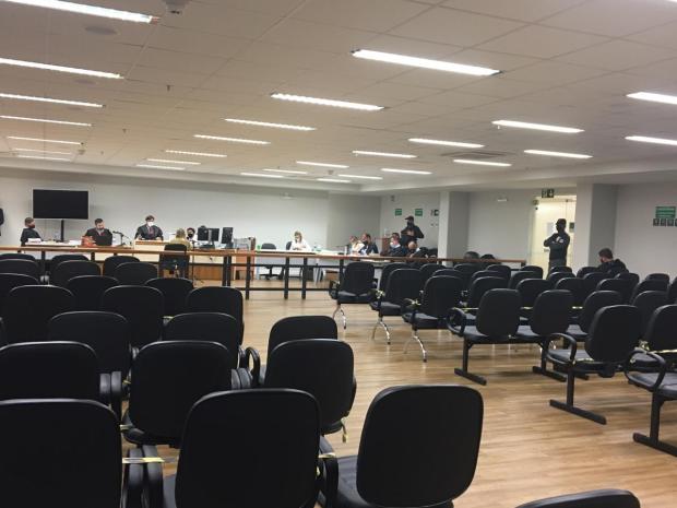 Sessão começou às 9h e tem previsão de seguir até a noite desta quarta-feira Foto: Divulgação / 1ª Vara Crime de Caxias do Sul / 1ª Vara Crime de Caxias do Sul