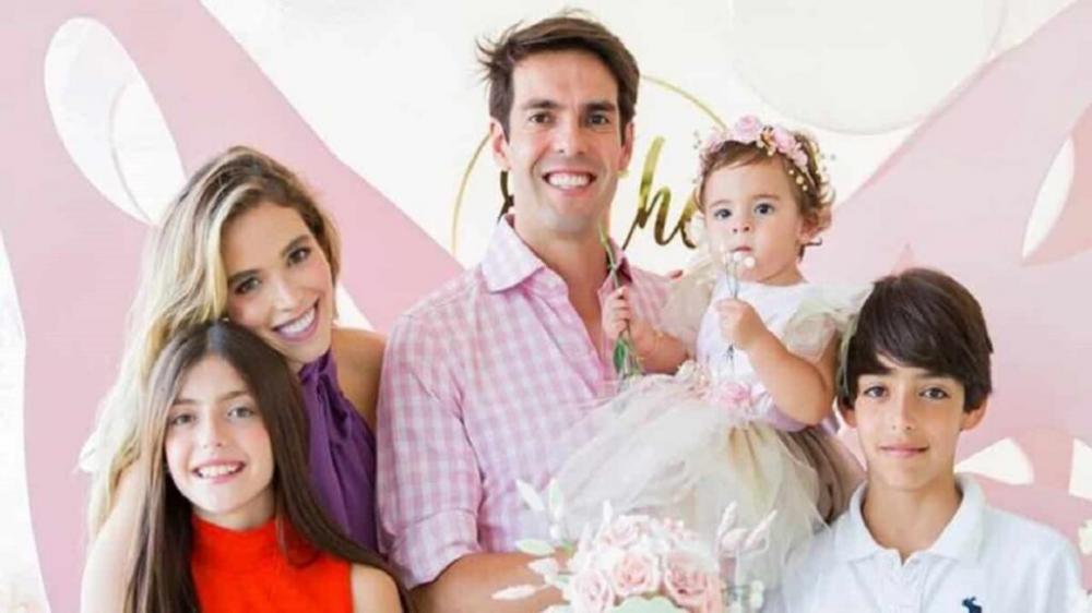 Kaká e família (Foto: Reprodução)