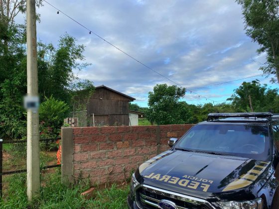 Em 2016, o indivíduo foi flagrado ainda com uma arma sem procedência. Foto: Polícia Federal/Divulgação