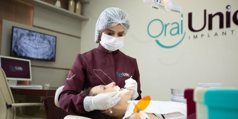 Clínica tem como foco os implantes dentários | Foto: Power Produtora